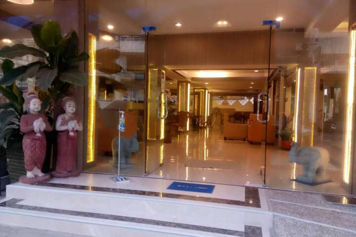 Hotel 80 of 84