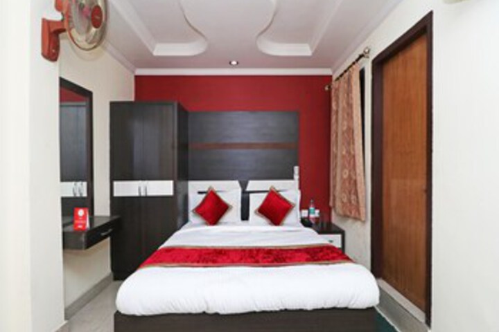 Room 18 of 23