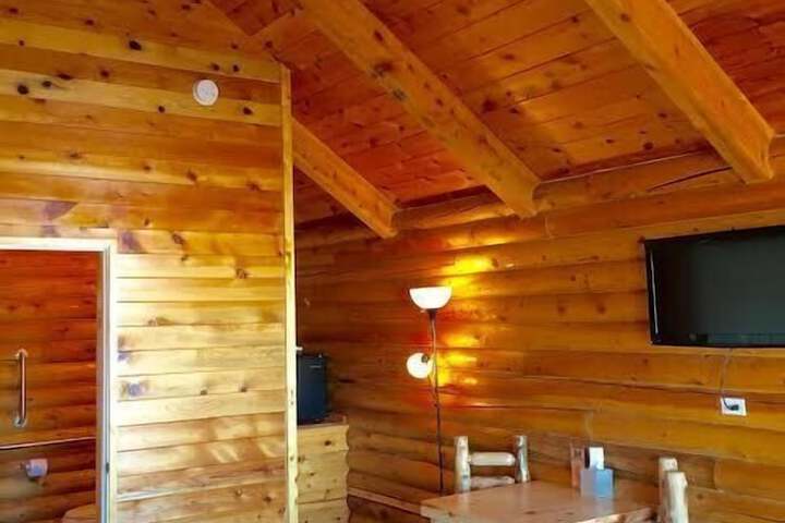 Room 2 of 22