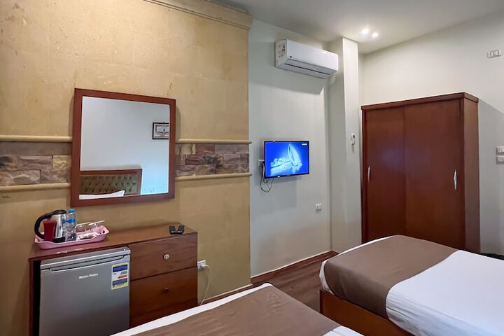 Room 55 of 284