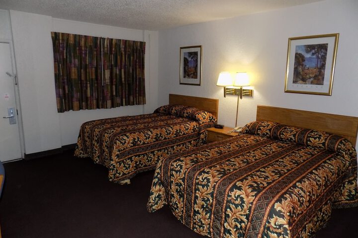 Room 18 of 26