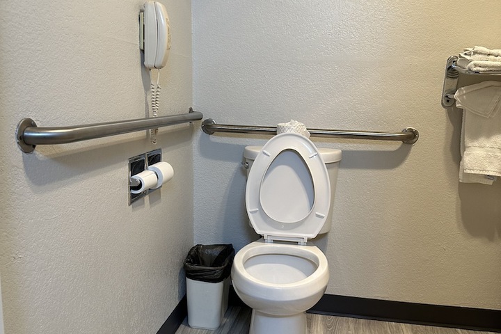 1 King Bed Mobility Accessible Bathtub with Grab Bars (1 of 23)