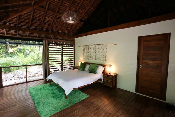 Room 2 of 35