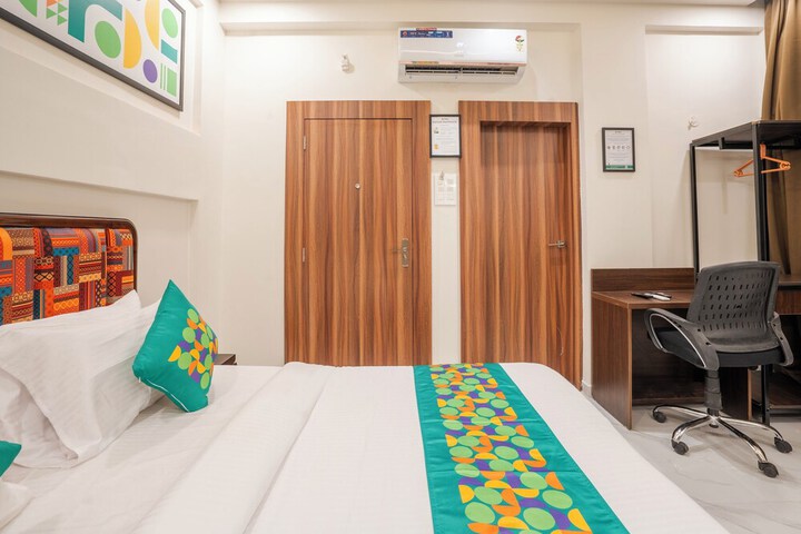 Room 16 of 46