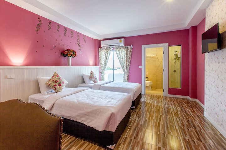 Room 34 of 60