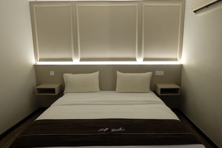 Room 18 of 36