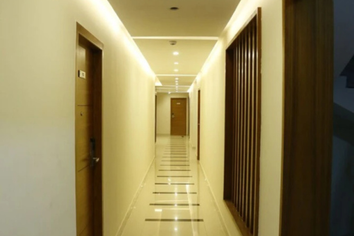 Room 10 of 11