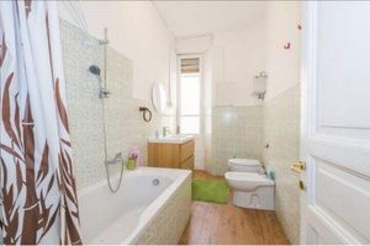 Room 4 of 55