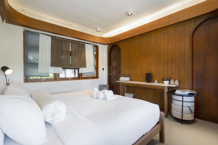 Room 46 of 219
