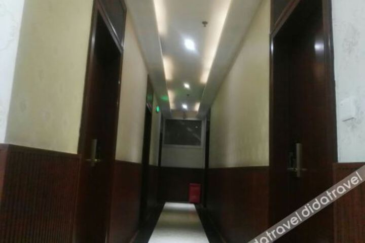 Hotel Interior 7 of 16