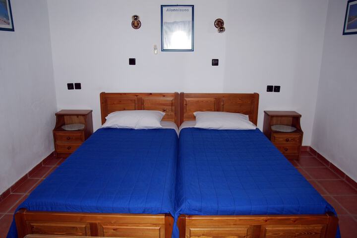 Room 6 of 36