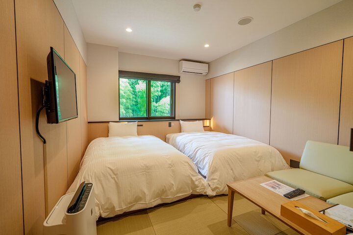 Room 7 of 43