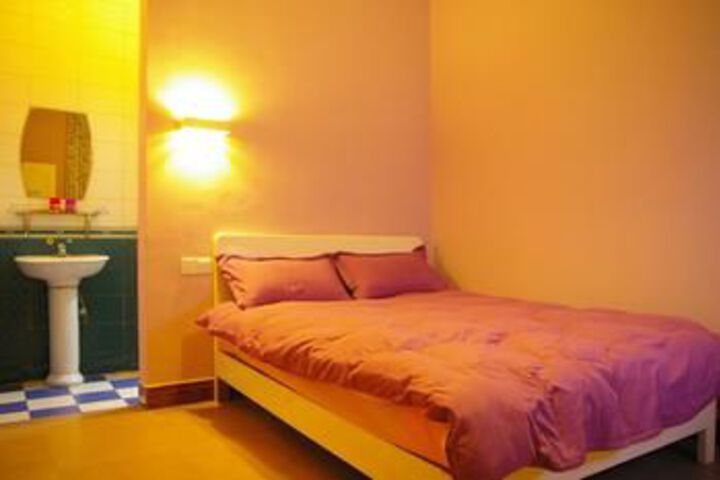 Room 28 of 201