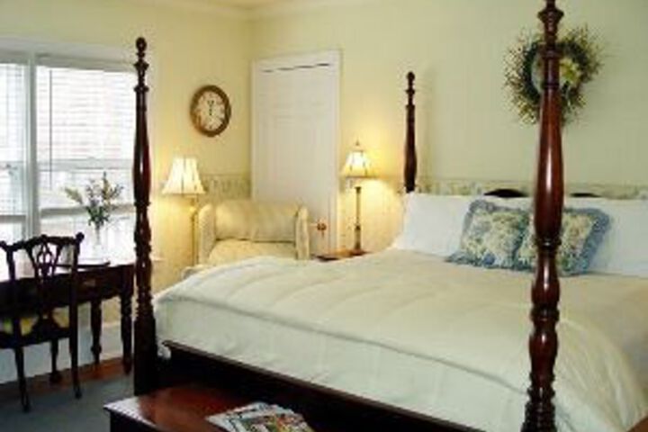 Room 12 of 20