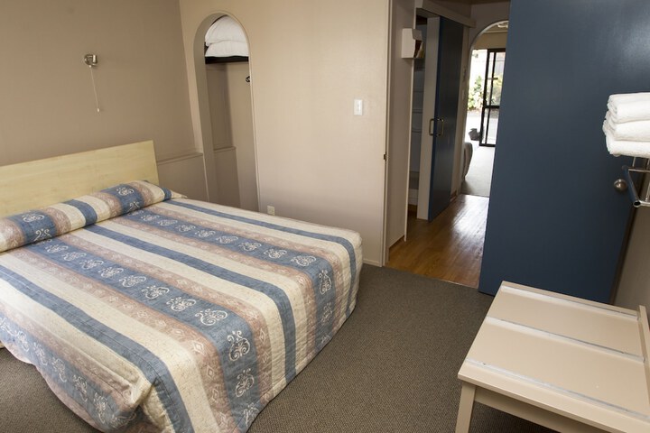 Room 2 of 23