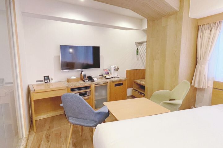 Room 26 of 72
