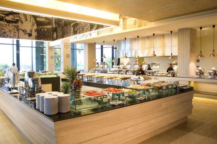 Breakfast/Coffee Service 88 of 103