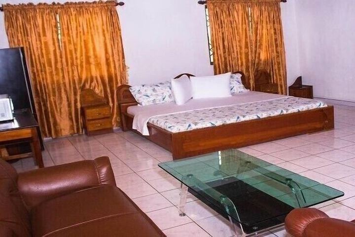 Vinny Hotel