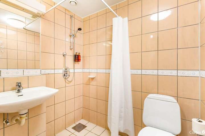 Room 15 of 40