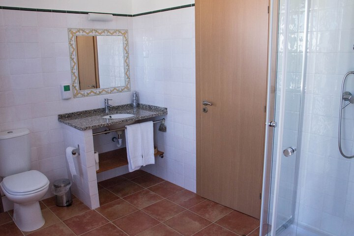 Room 30 of 64