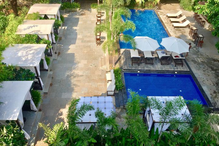 Pool 33 of 66