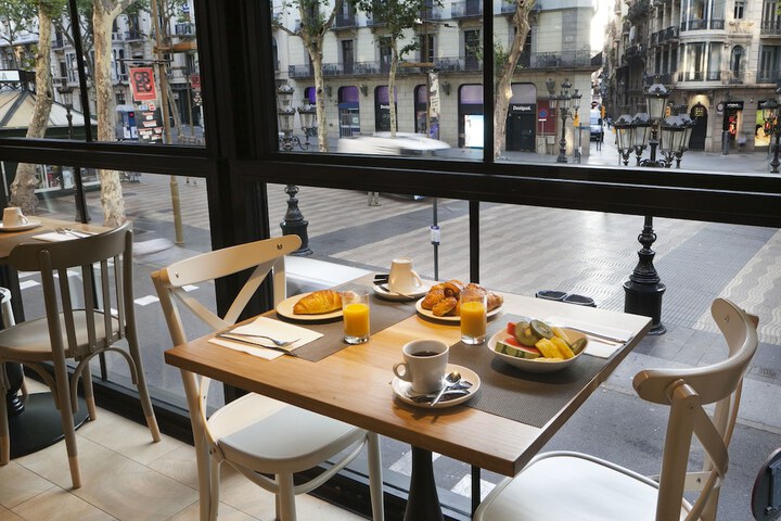Breakfast/Coffee Service 73 of 109