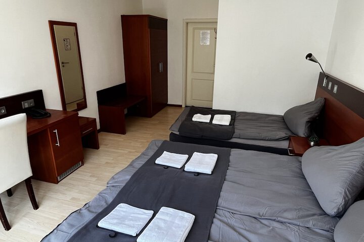 Room 11 of 52
