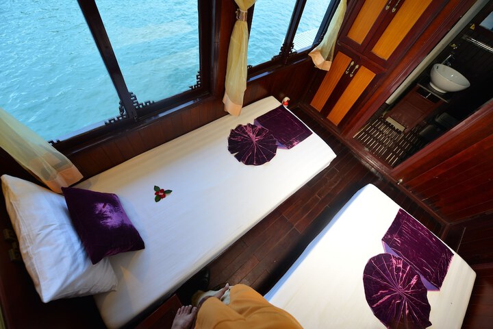 Room 10 of 36