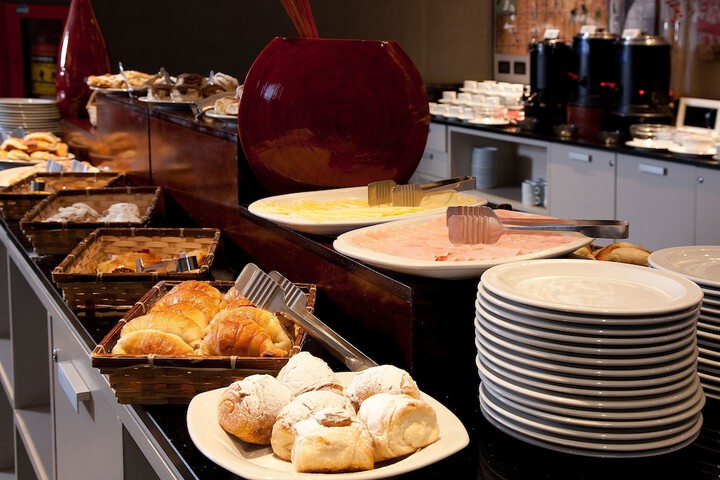 Breakfast/Coffee Service 29 of 41