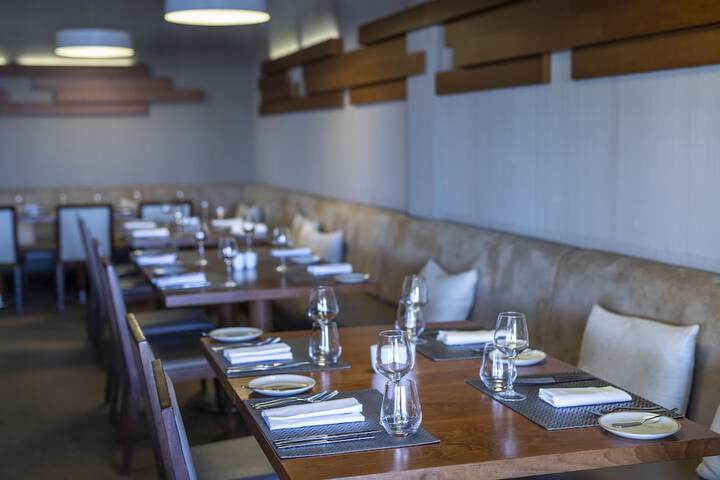 Dining 64 of 98