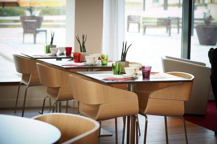 Dining 44 of 73