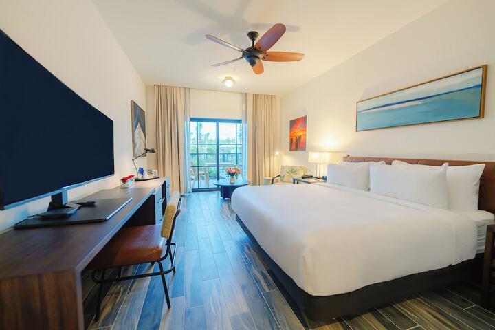 Room 13 of 40
