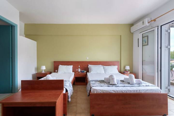 Room 12 of 23