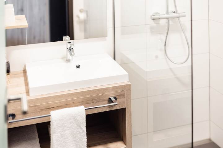 Room 69 of 104