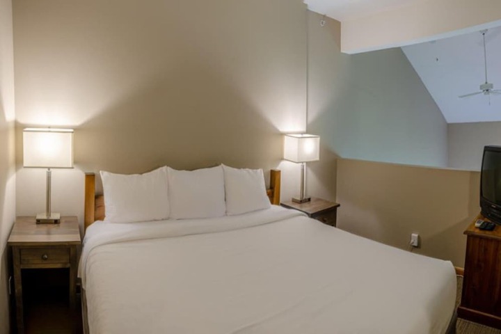 Room 26 of 266