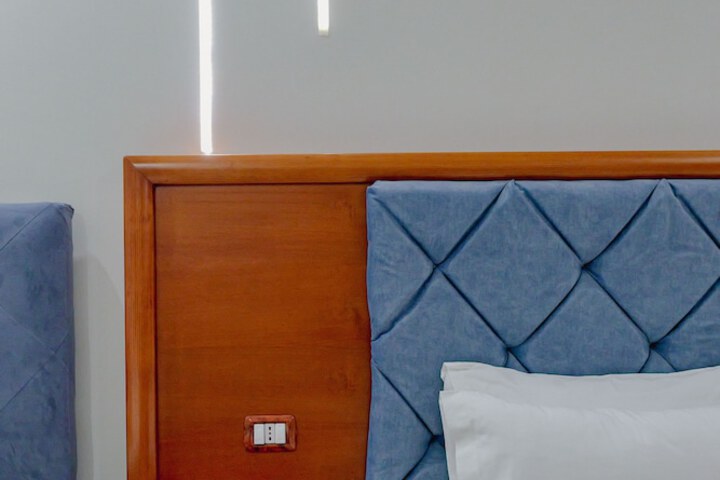 Room 10 of 101