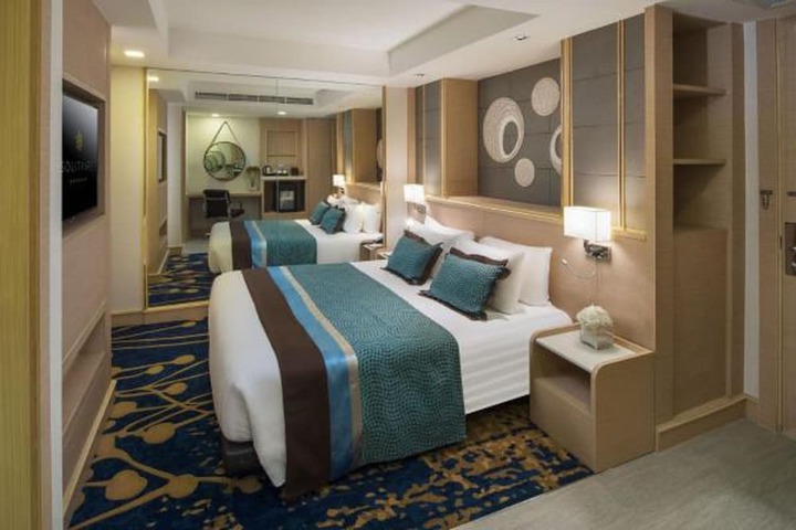 Room 10 of 77