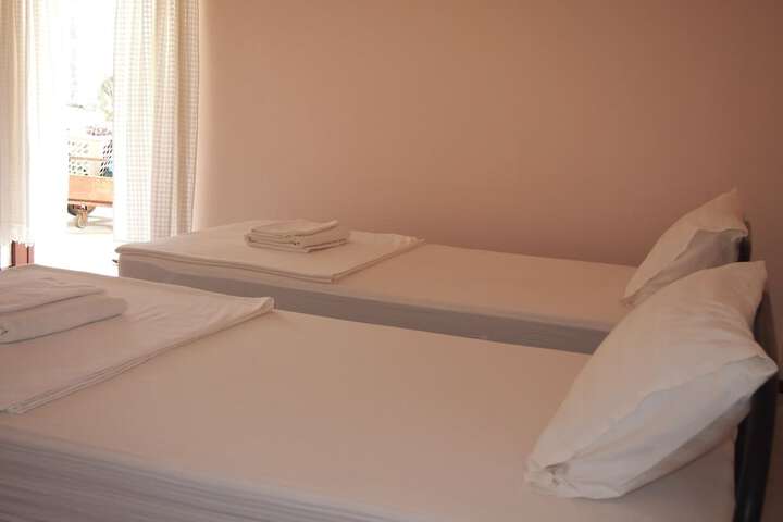 Room 6 of 51