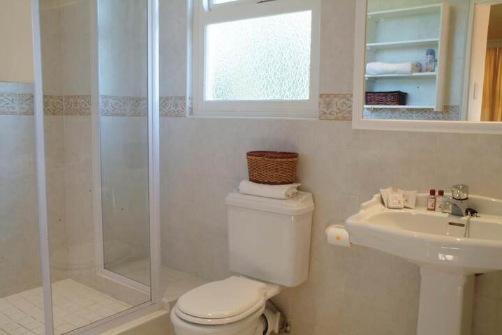 Room 5 of 21