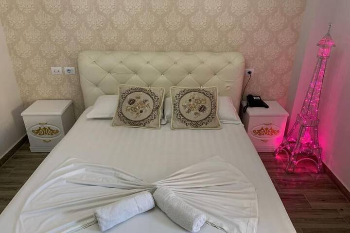 Room 3 of 41