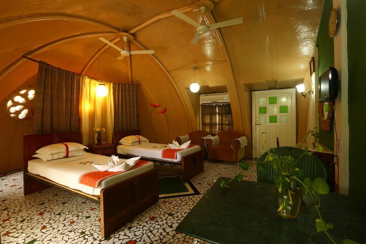 Room 7 of 37