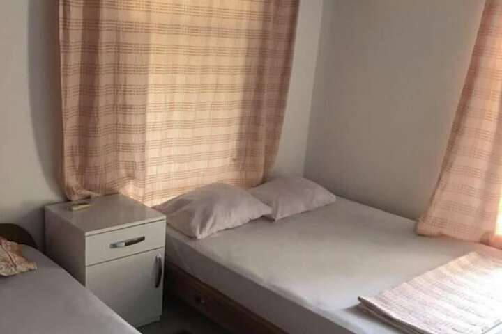 Room 19 of 104