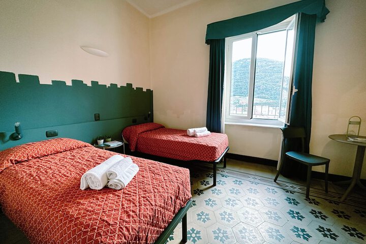 Room 13 of 64