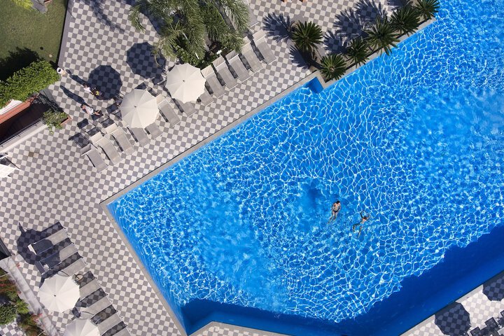 Hotel with Pool