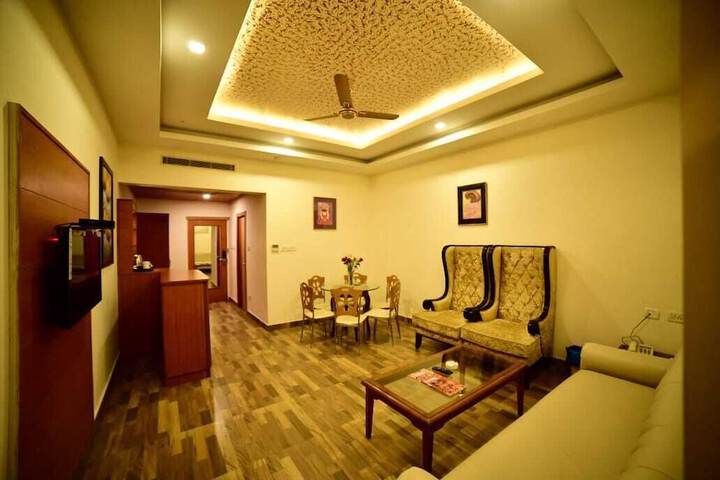 Room 15 of 30