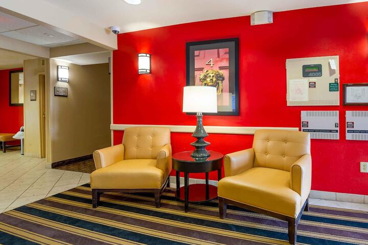 Guest Lobby