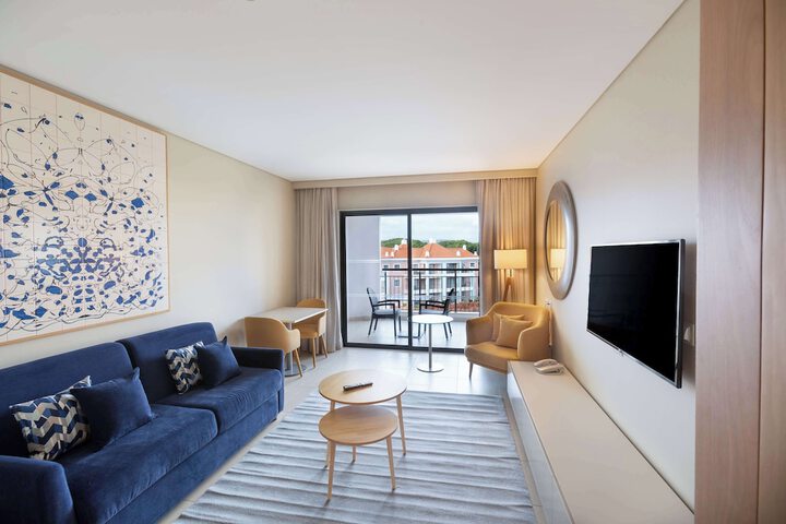 Room 45 of 152