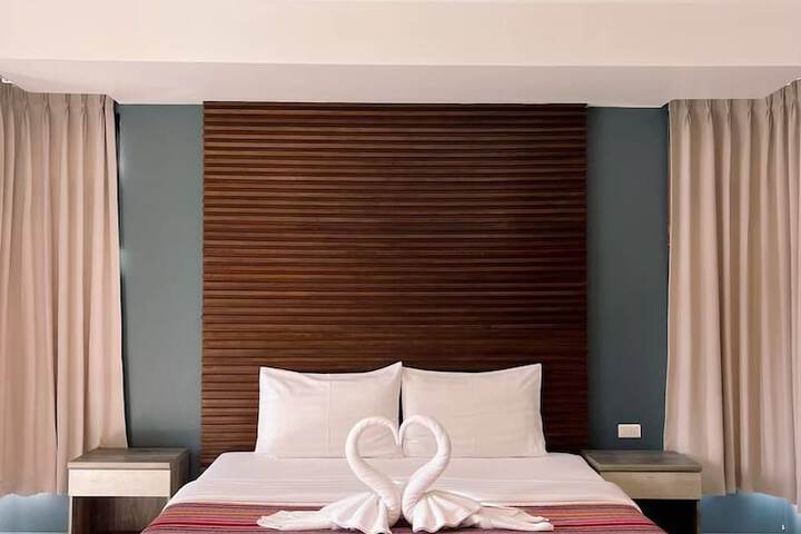 Room 2 of 35