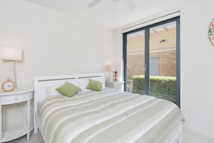 Room 15 of 18