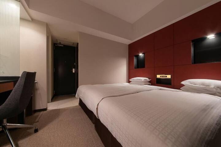 Room 20 of 42